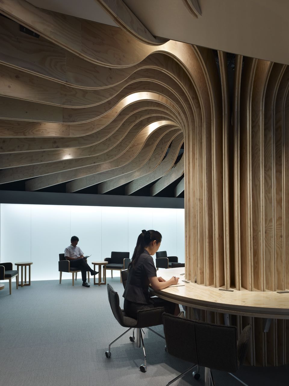 大分空港旅客ターミナルビル内エアポートラウンジ丨日本大分丨塩塚隆生アトリエ(意匠),河野設備設計室(設備)-3