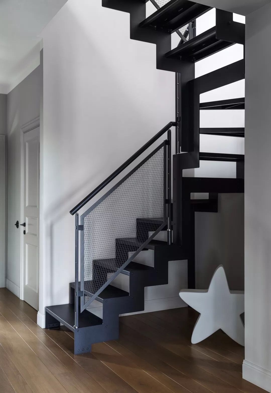 莫斯科现代风公寓设计，刚柔并重的艺术宅邸-50