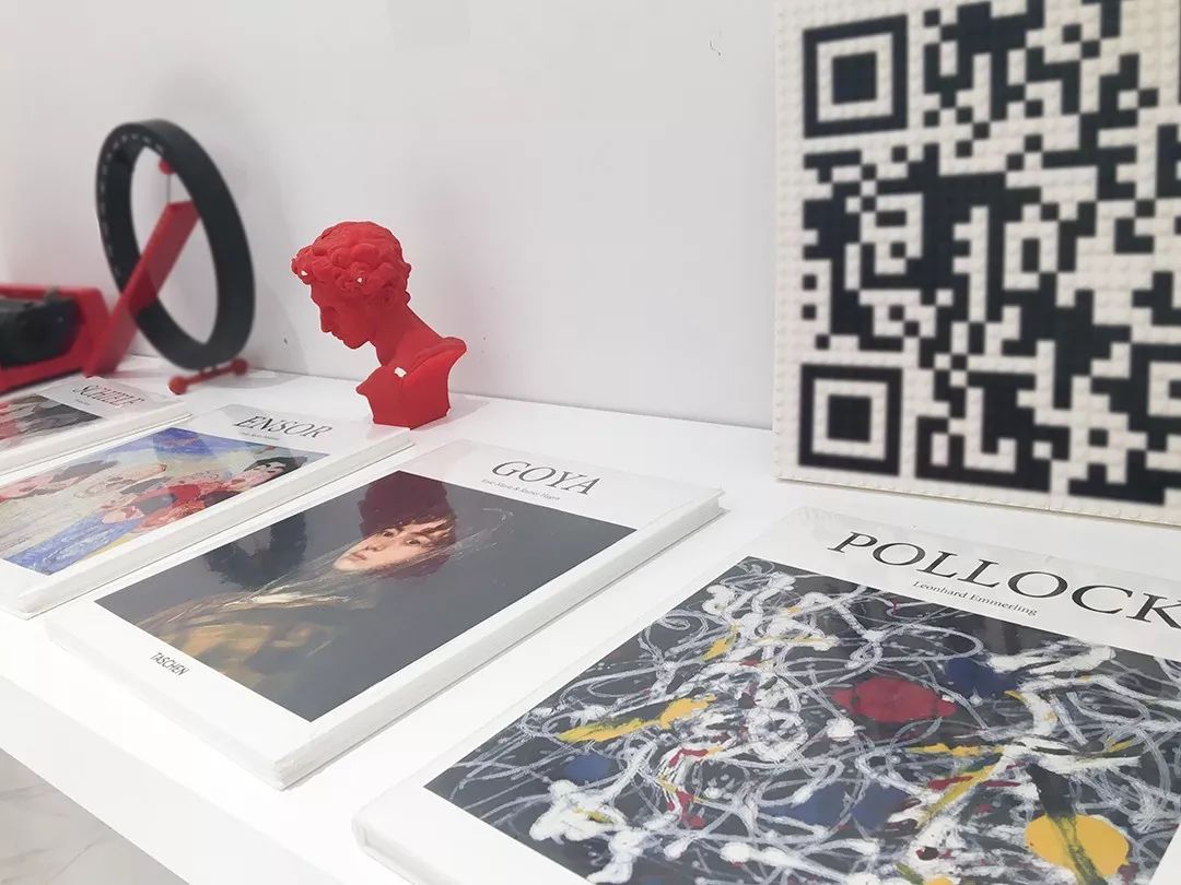 “流量收割机”，开了全球首家线下体验店-69