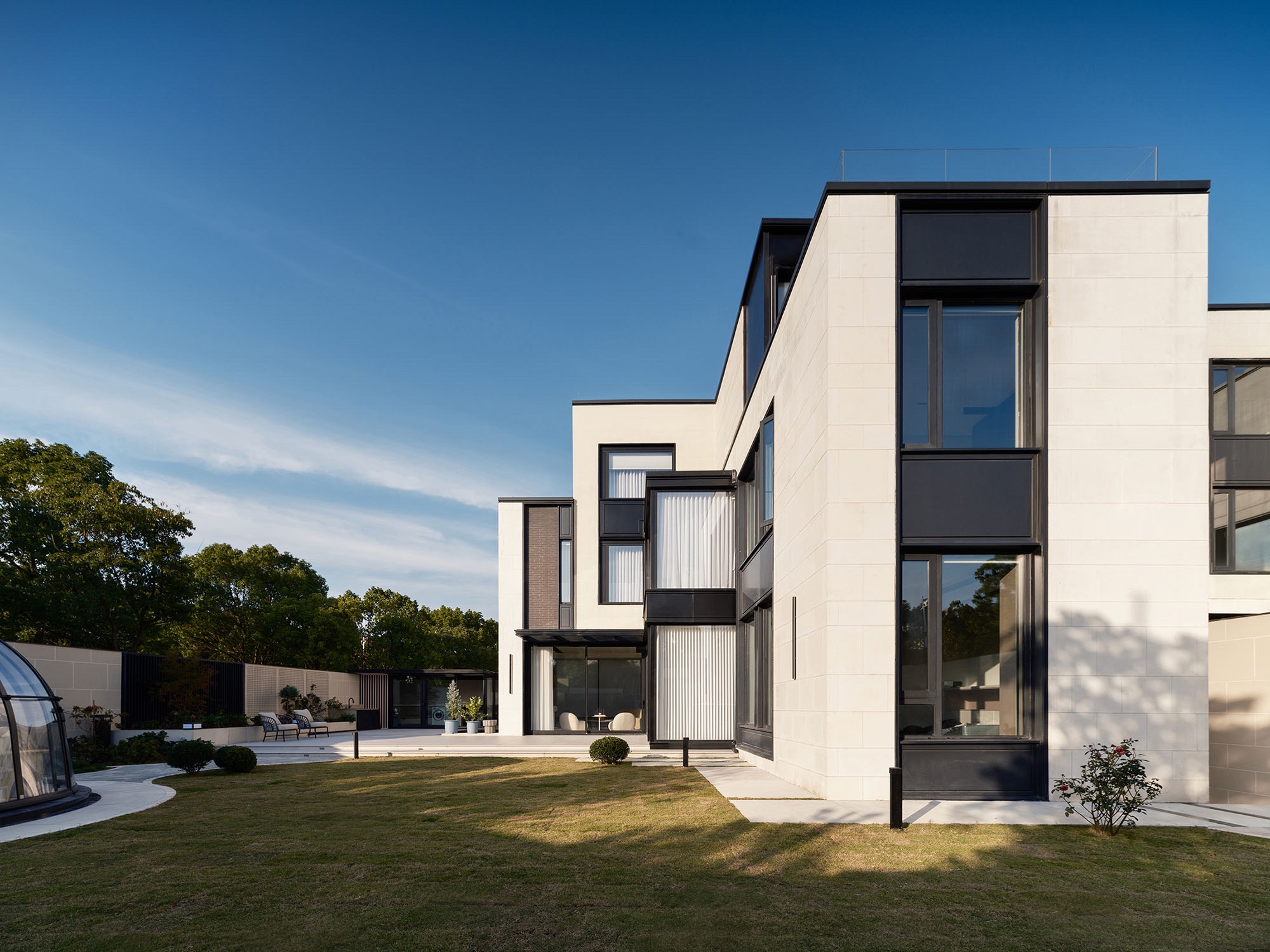 乾园空间设计 | 光影交织的现代简约之美-1