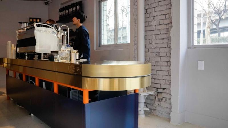 12 坪现代咖啡馆，演绎极致空间美学-3