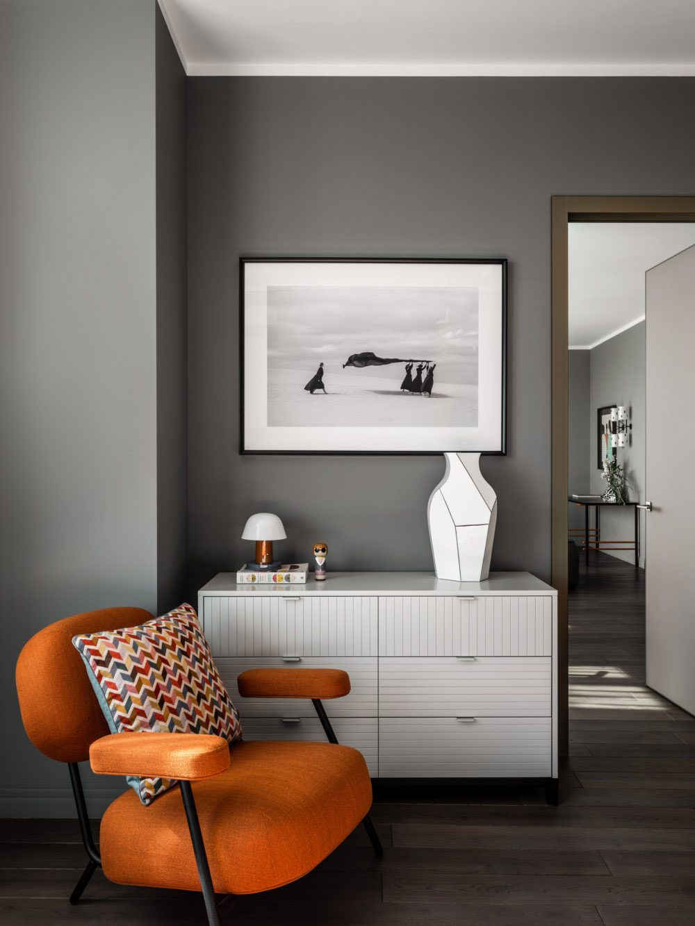 莫斯科 80 平米简约现代公寓，色彩点缀打破灰色空间-6