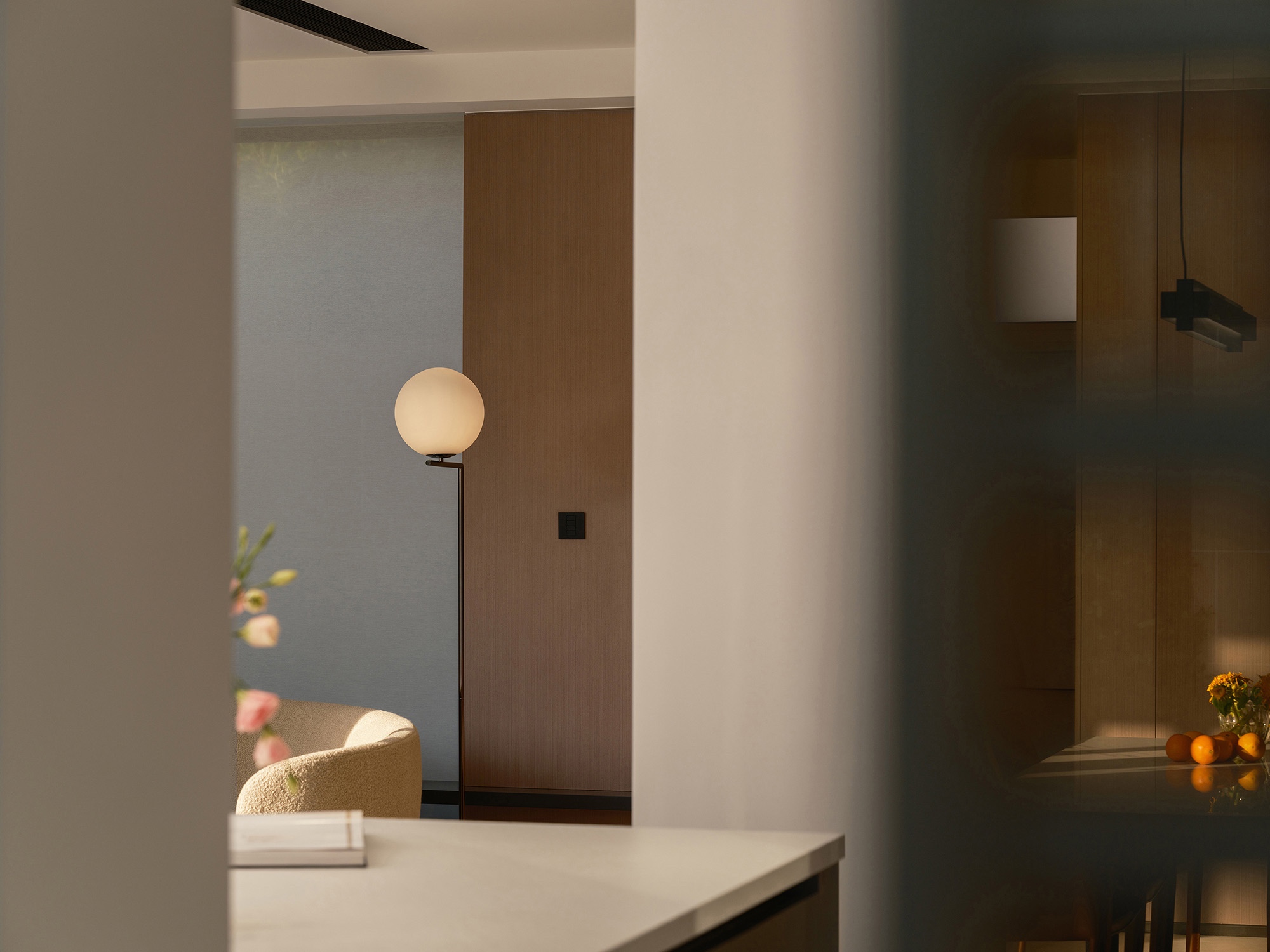 乾园空间设计 | 光影交织的现代简约之美-12