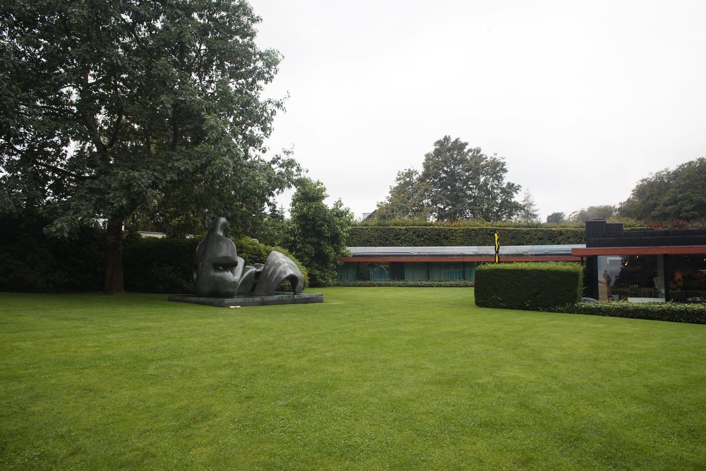 デンマークの海岸線に位置する世界一美しいと称される環境に溶け込む美術館「ルイジアナ美術館」 - #casa-43