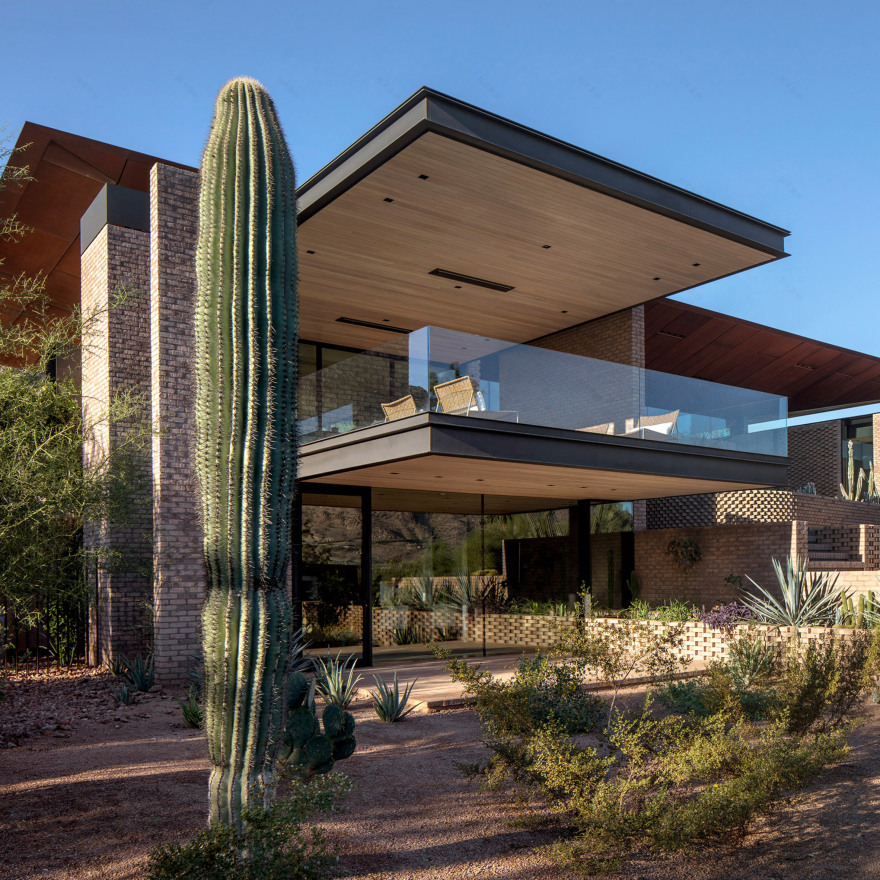 A-I-R creates oasis around central living spaces at Arizona desert house-0
