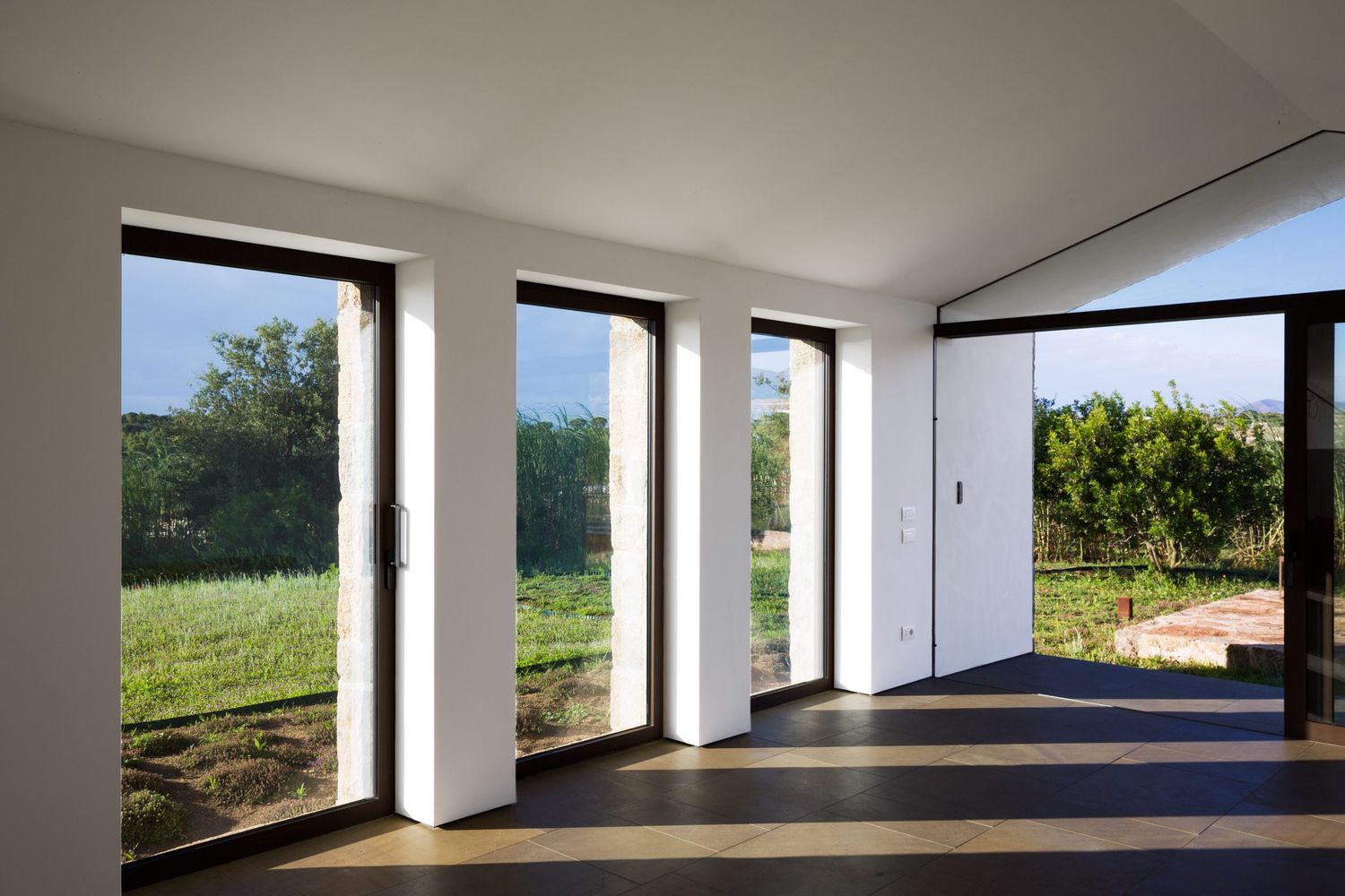 撒丁岛石屋的现代诠释-51