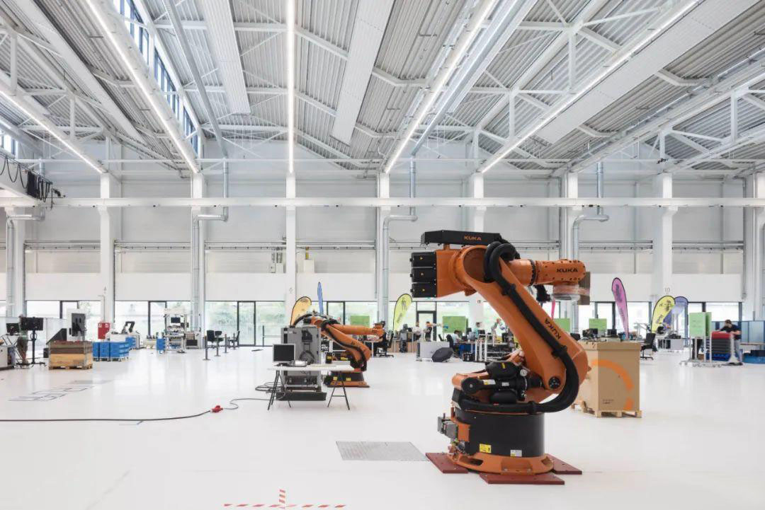 德国下一代汽车技术主动研发型工厂-30