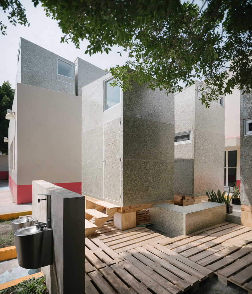 Temporary Pavilion for Healthcare Workers / Revolution-38