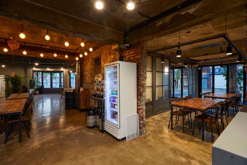 100 平露营风咖啡厅设计-17