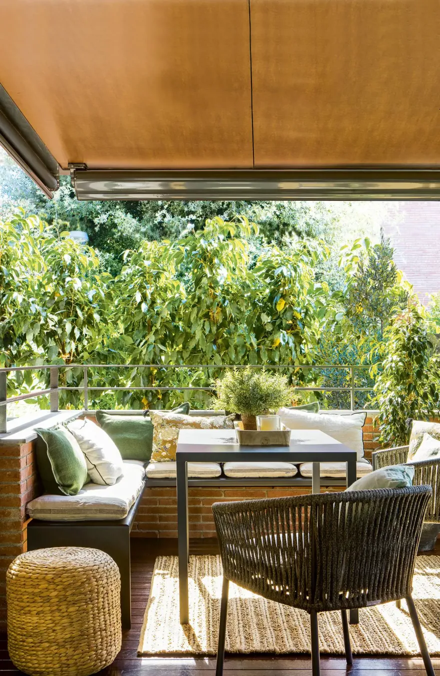 巴塞罗那清新色彩公寓的完美翻新-11