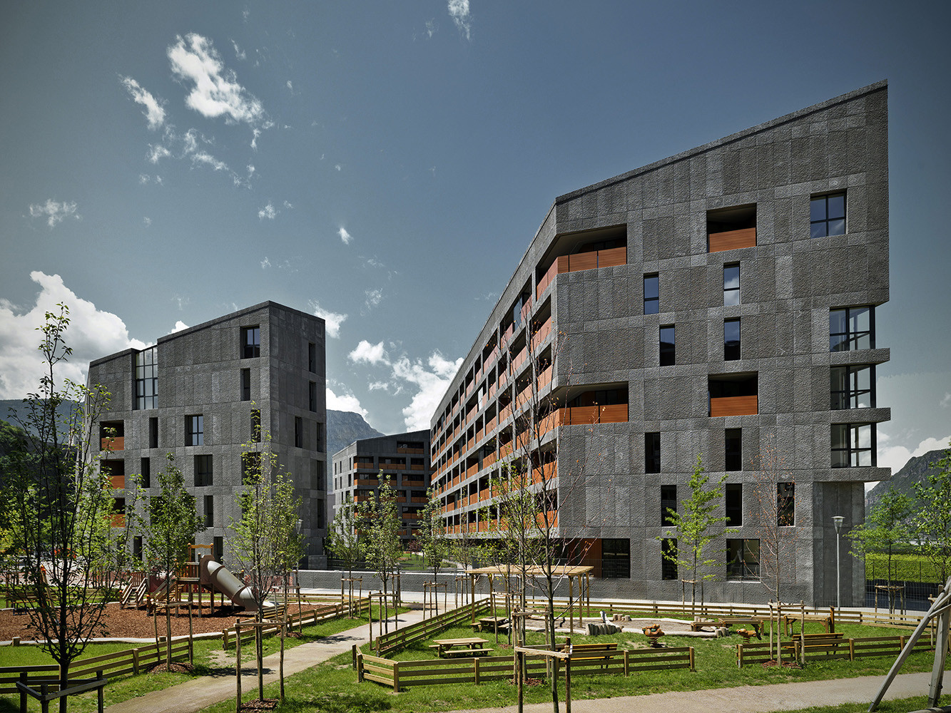 意大利城堡式社会住房设计-22