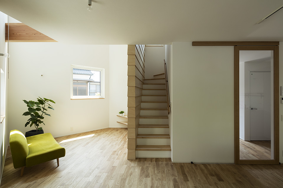 嗨,H 号房屋
说明:由于House HI含义不太清晰,HI可能是房屋编号之类的,如果HI有特殊含义请提供更多背景信息这里按照常规推测HI可能代表编号并给出一种翻译 丨日本大阪丨大阪【HAMADA DESIGN】-29