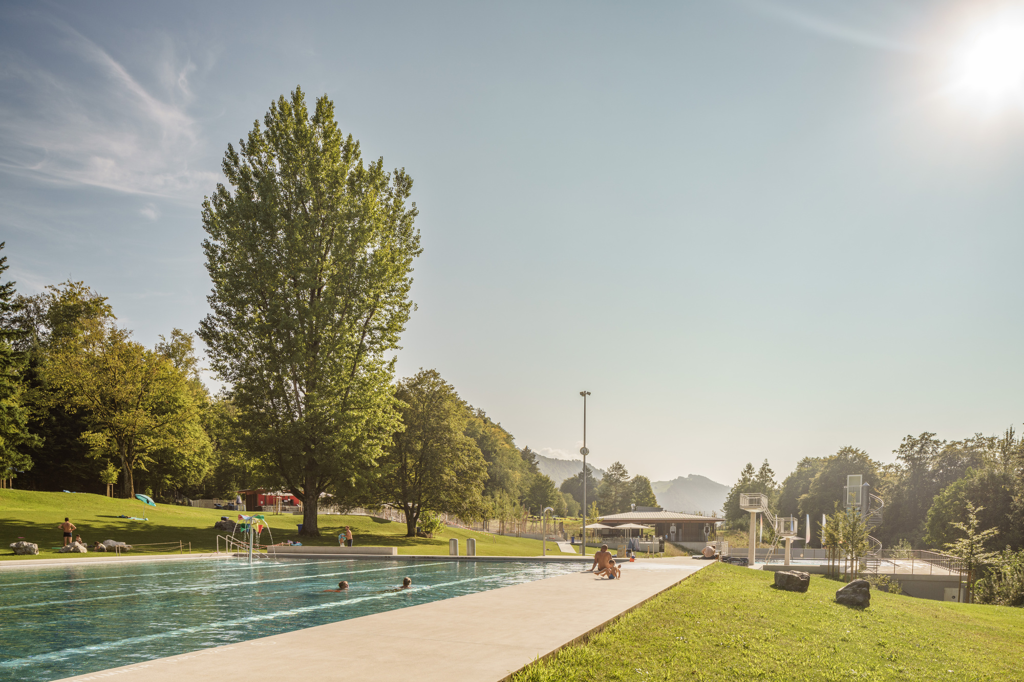 森林泳池齐默格格丨瑞士卢塞恩丨Brechbuehler Walser Architekten-30