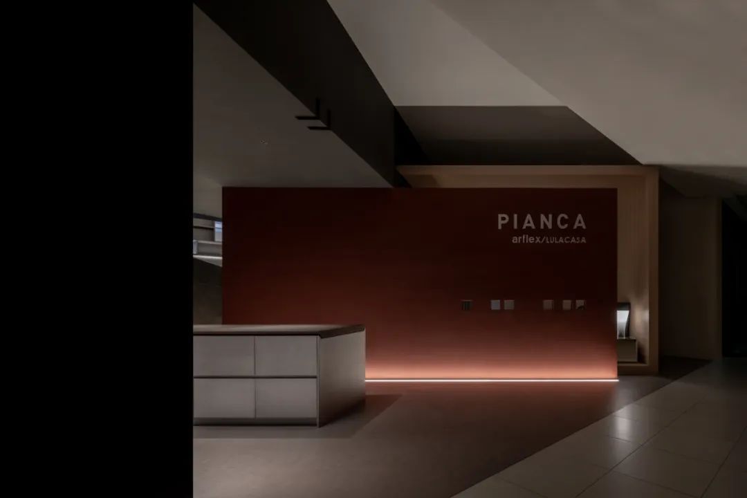 无锡 PIANCA 店 · 高端家居木作集合展厅设计丨中国无锡丨介间建筑设计-36