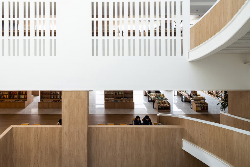 新华书店·玉溪·聂耳书城丨中国玉溪丨S+P空间的诗学设计事务所-19