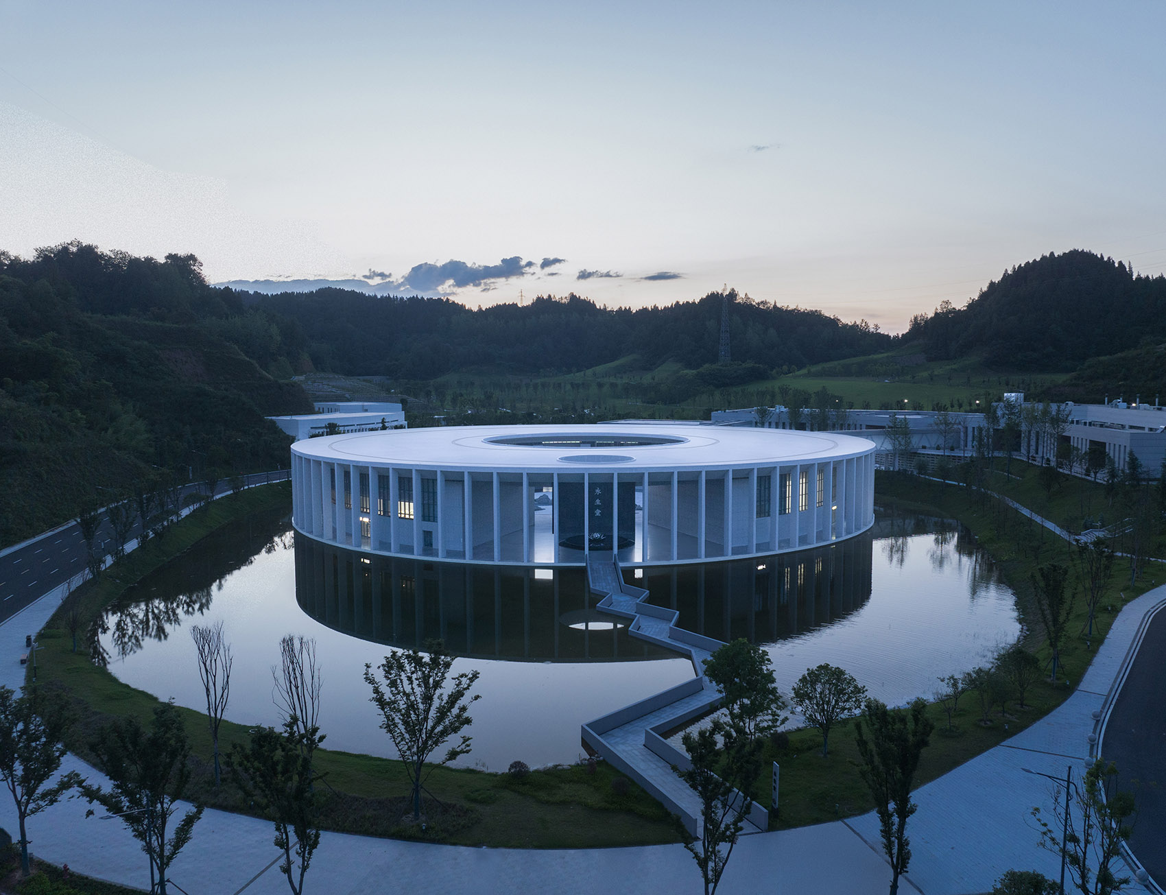 宜昌生命公园“永生堂”丨中国宜昌丨中南建筑设计院股份有限公司-8