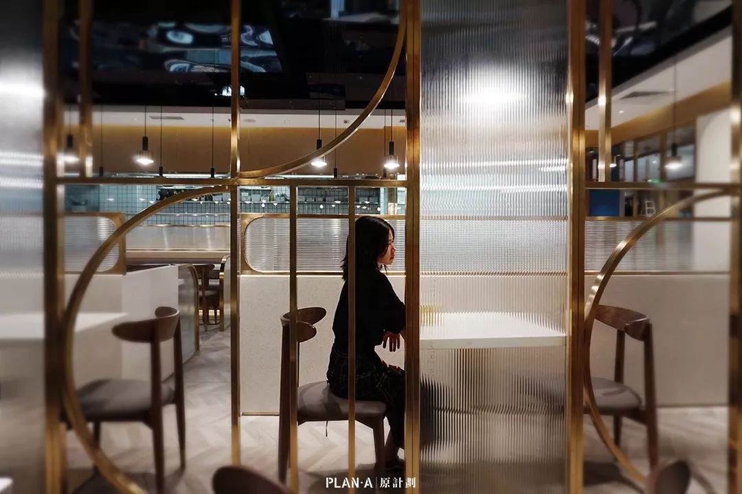 广州美林 M·LIVE 天地“点港点造”餐厅,蓝色主调展现创新精神-49