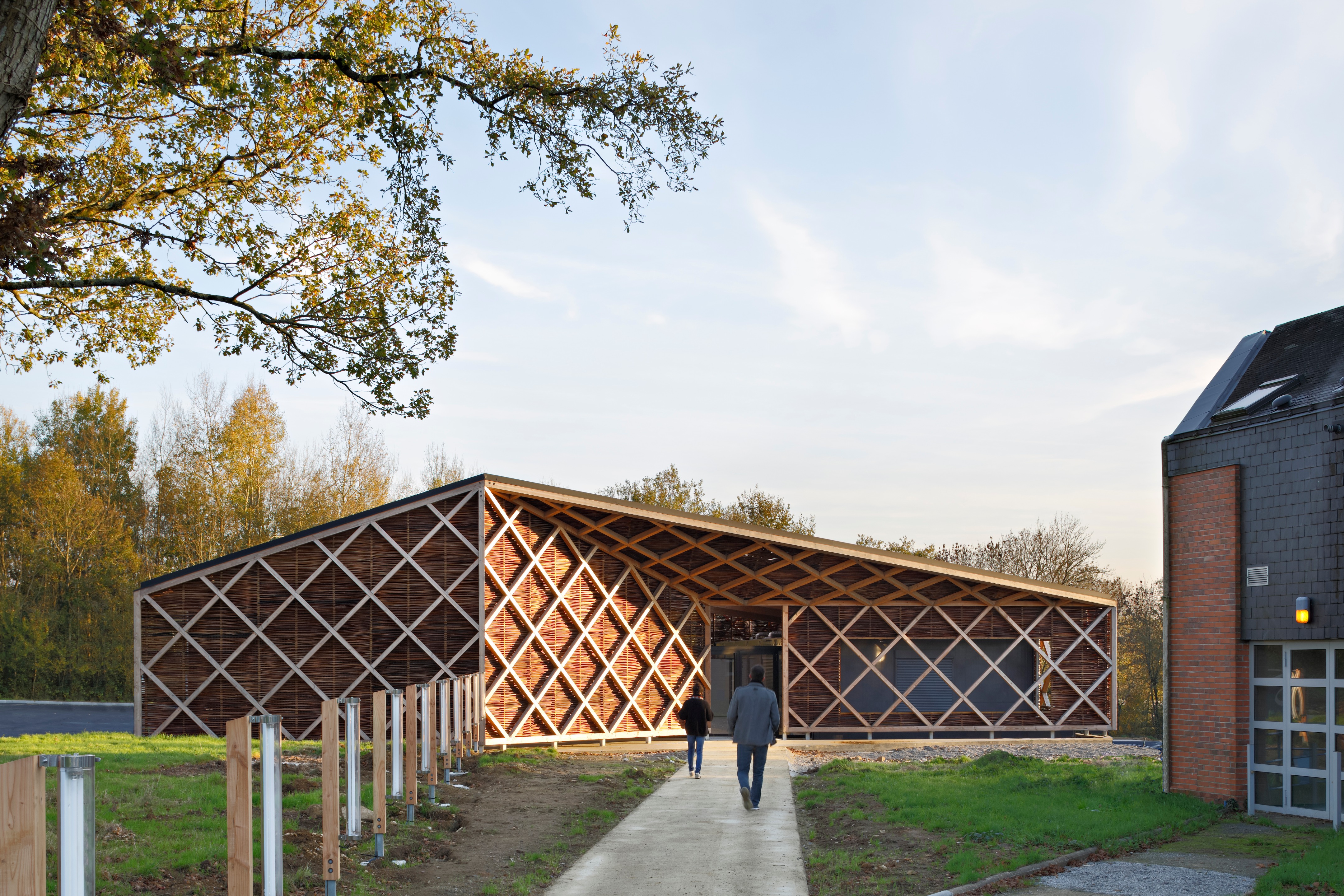 校园绿意 · 蔬菜加工车间与教学结合的设计-61