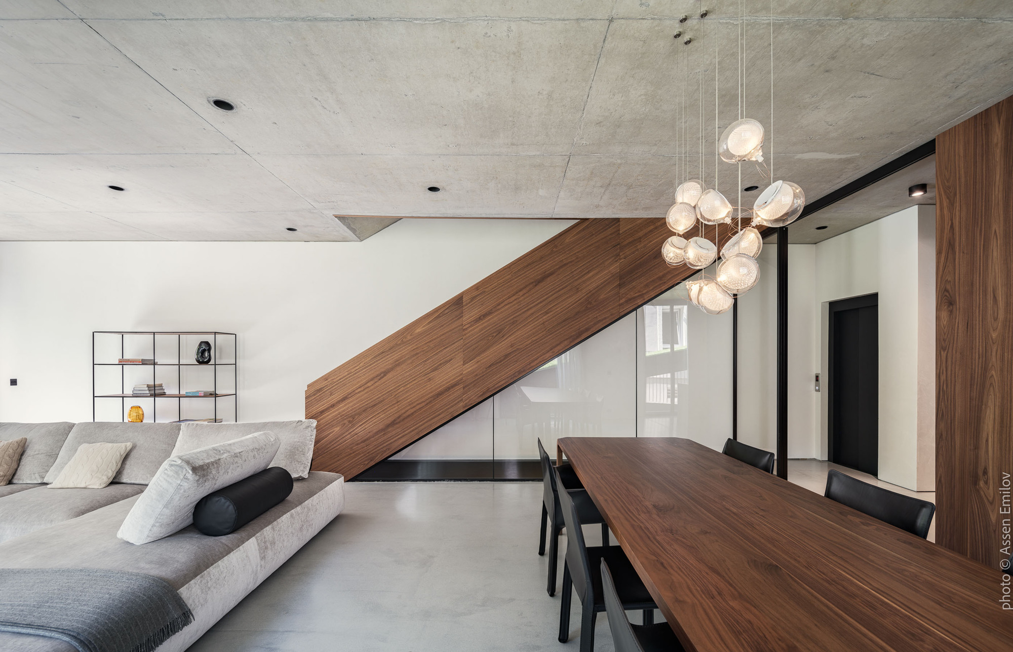 旭日草地之屋丨保加利亚丨I,O architects-23