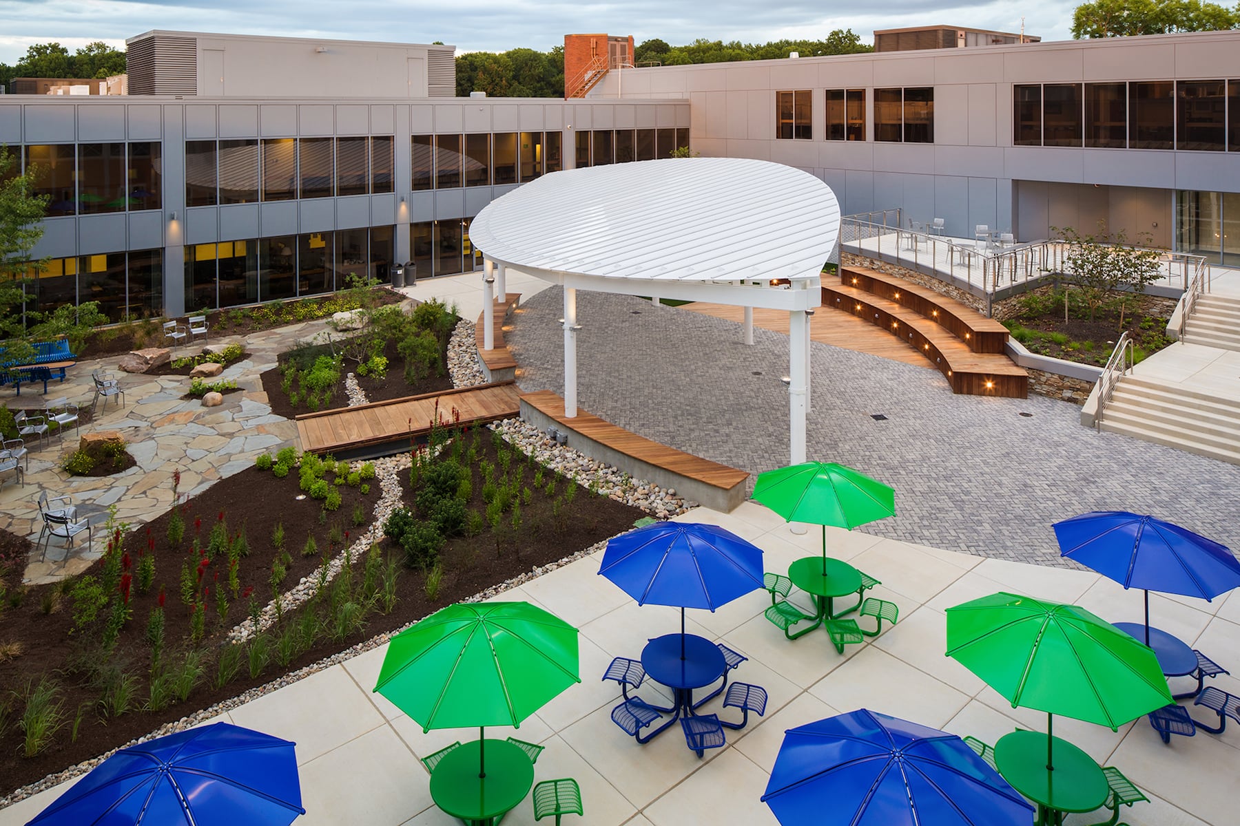 美国 DTCC 斯坦顿庭院改造 | 现代城市与自然的和谐融合-20