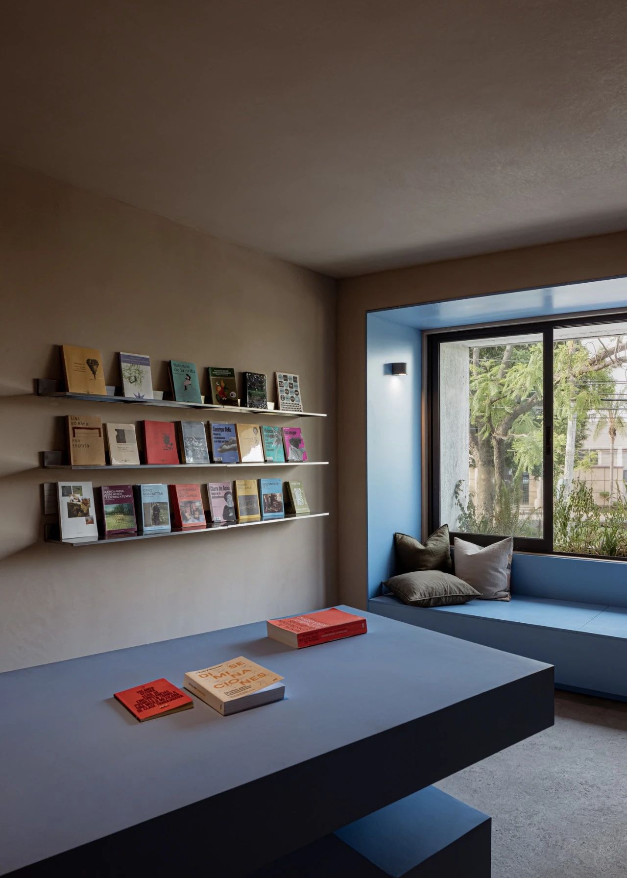 逗号与分号书店丨墨西哥克雷塔罗丨Verduzco Guerra-15