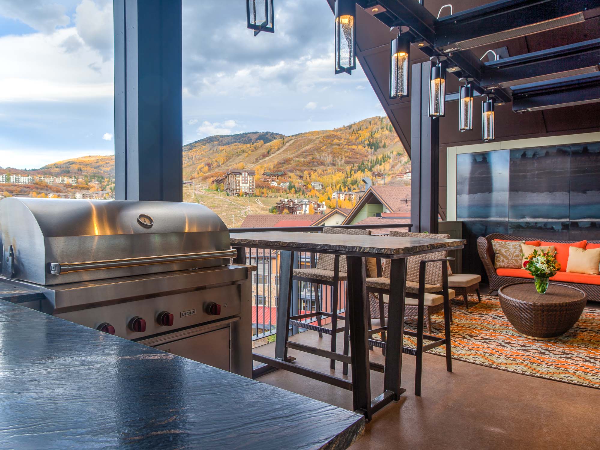 垂直艺术建筑打造四季皆宜的滑雪胜地顶层露台设计-8