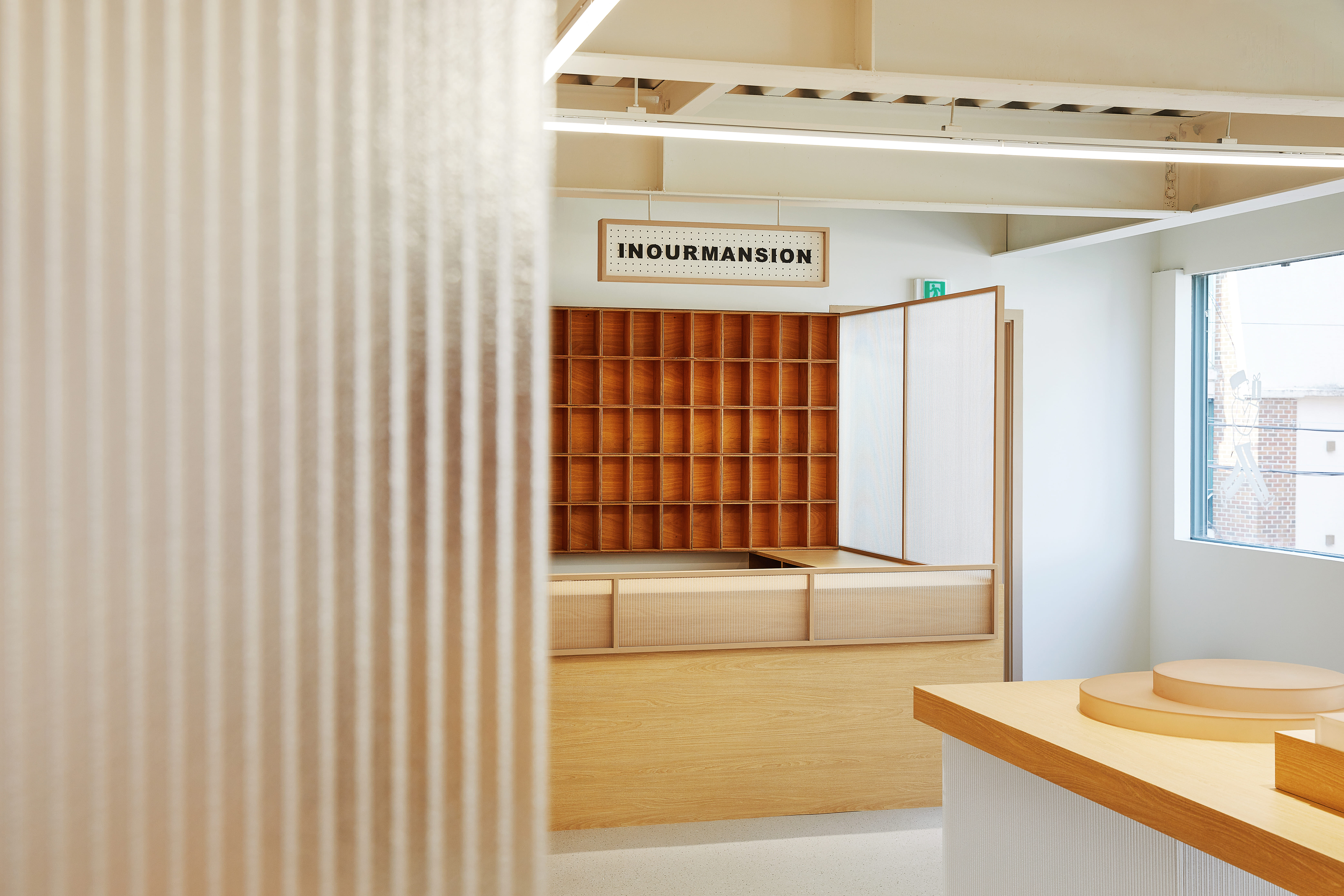 30 平米极简风家居用品店设计-3