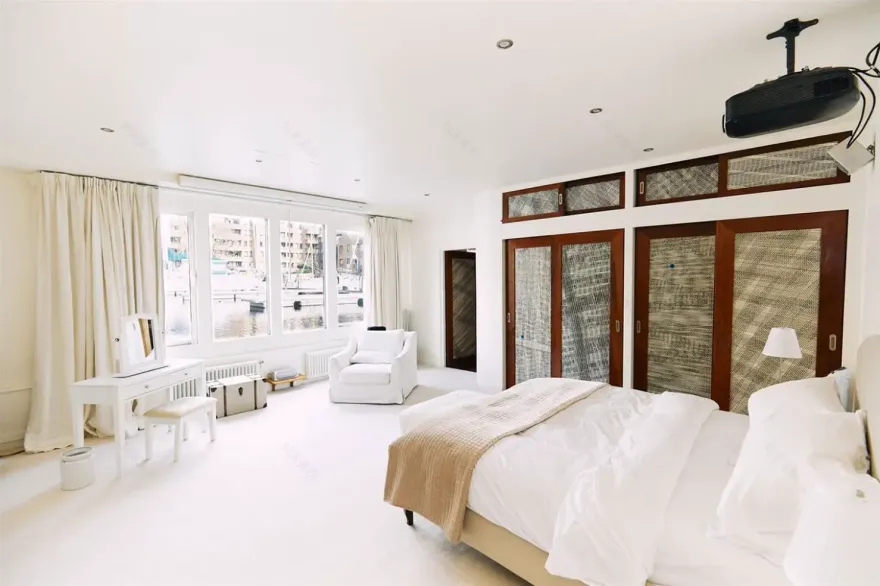 伦敦独特设计师 houseboat,水岸优雅舒适居所-10