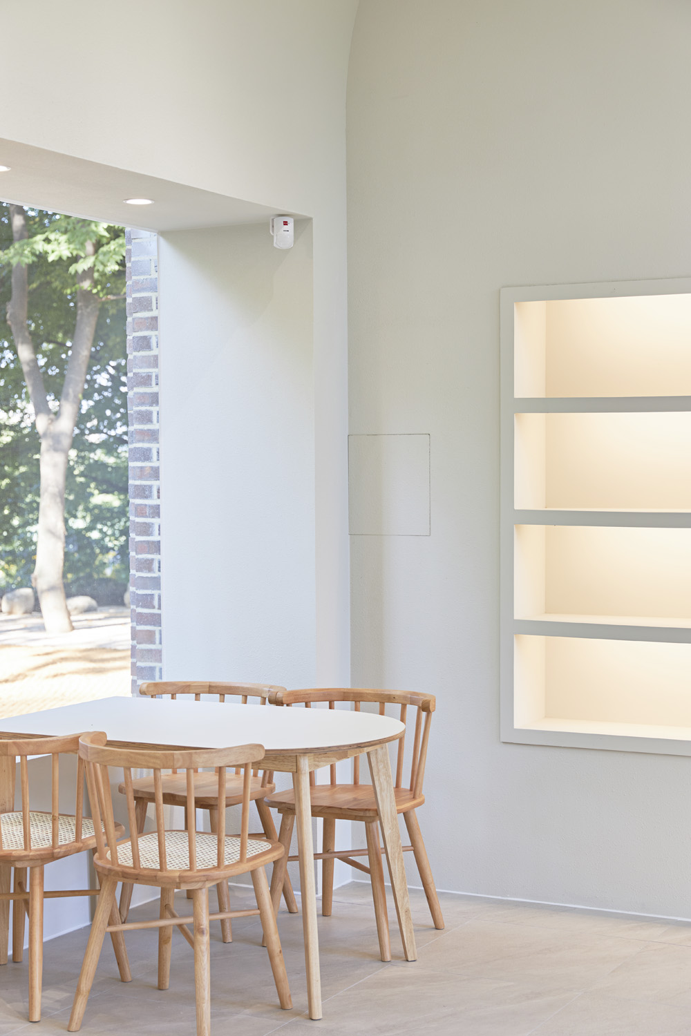 大型平层办公室 | 融合户外运动场的创新设计-21