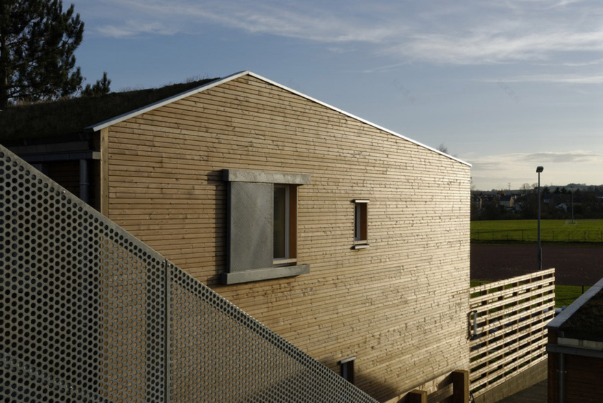 法国 16 座公益住房翻修工程,和谐融入自然景观-25