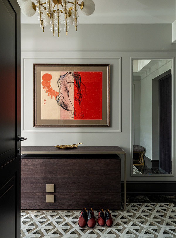带博物馆画作的公寓设计-17