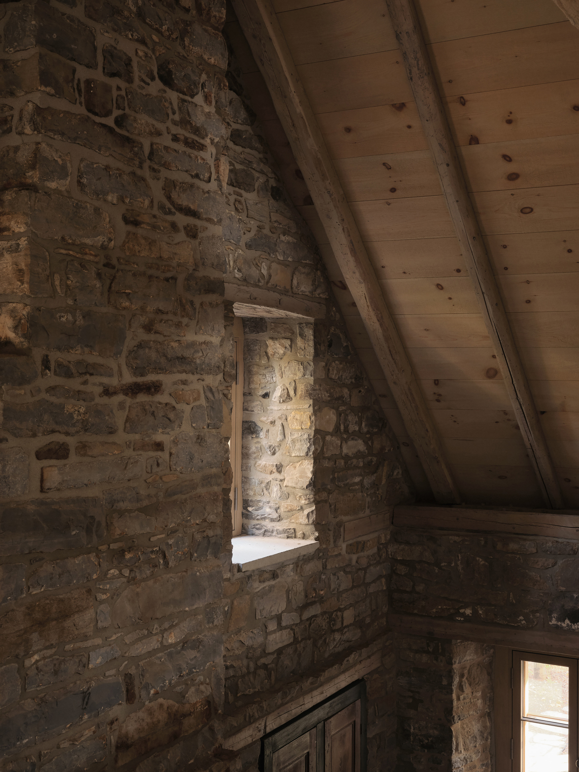 欧贝之家(注:Maison常见作房屋、住宅等意思,Aubé一般作姓氏,这里结合常见表达意译为欧贝之家 ) 丨加拿大丨YH2 Architecture-22