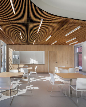 Lise et Yvon Lamarre日间中心丨Lemay