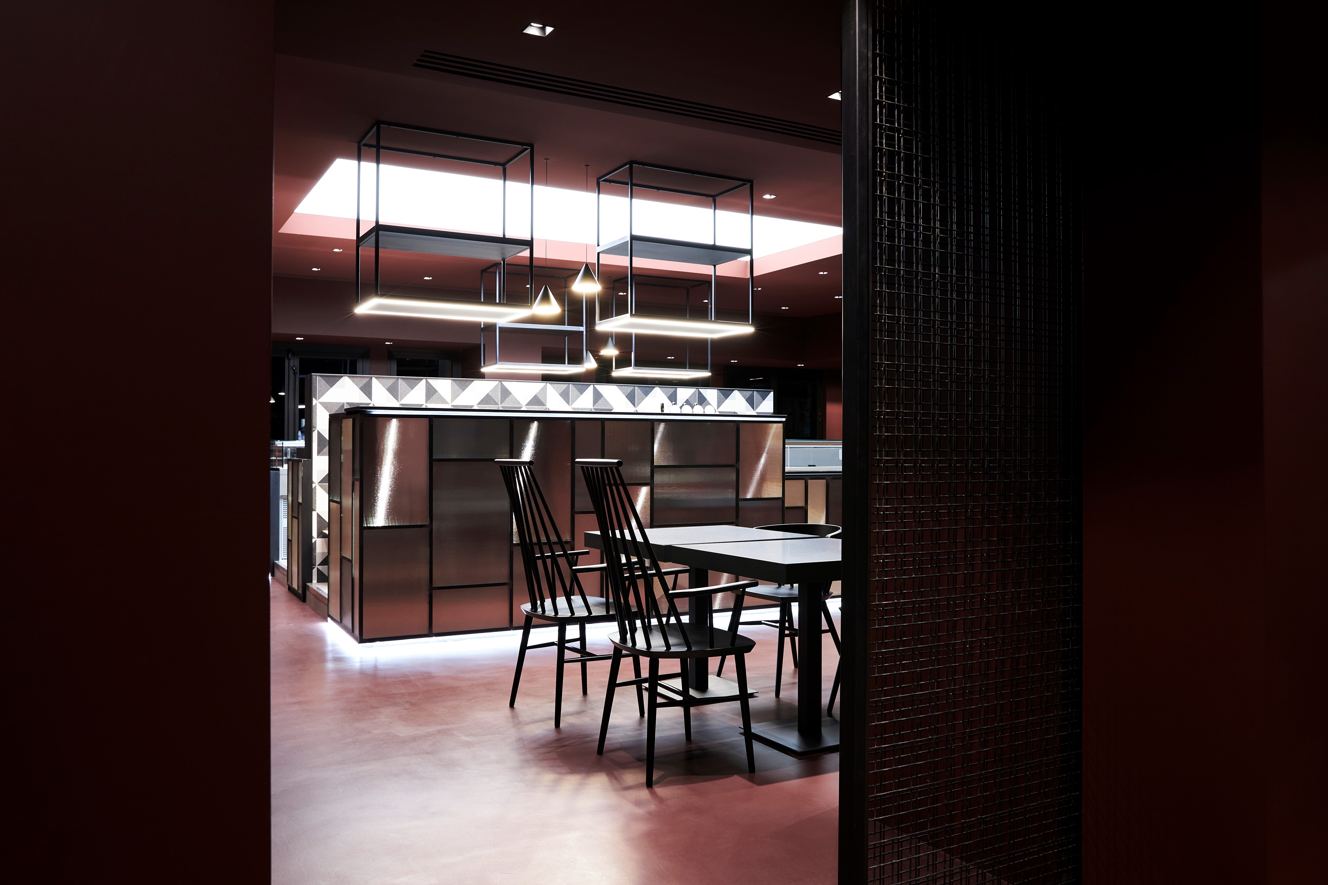 复古风韵的现代酒吧设计丨Studio Svetti Architecture-5