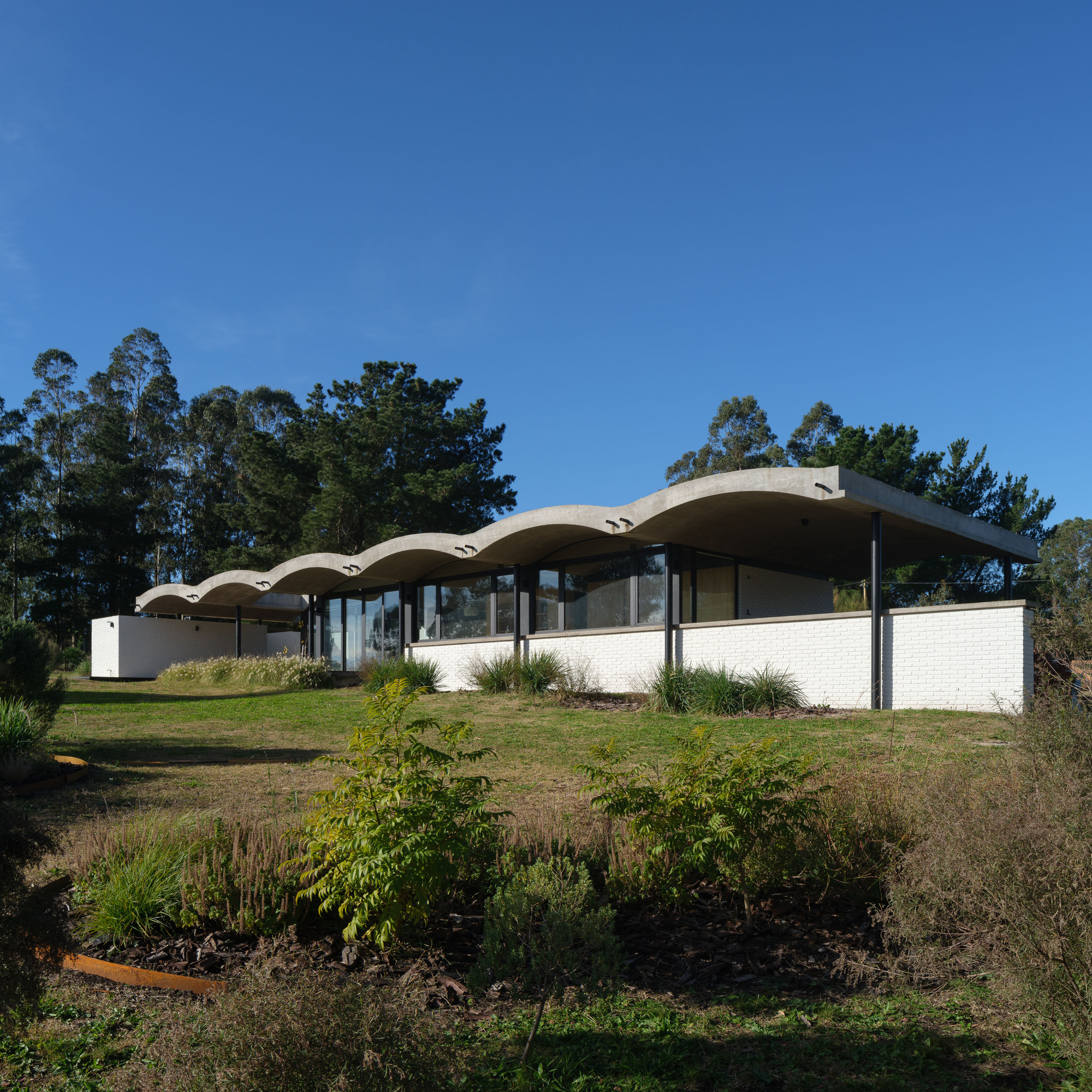 咬一口餐厅（假设Bite House是一家餐饮场所，House常见可表示店、馆等，Bite有咬的意思，组合起来可以理解成咬一口餐厅 ，如果有具体背景信息，可根据实际情况调整） 丨阿根廷丨BIOMA-22