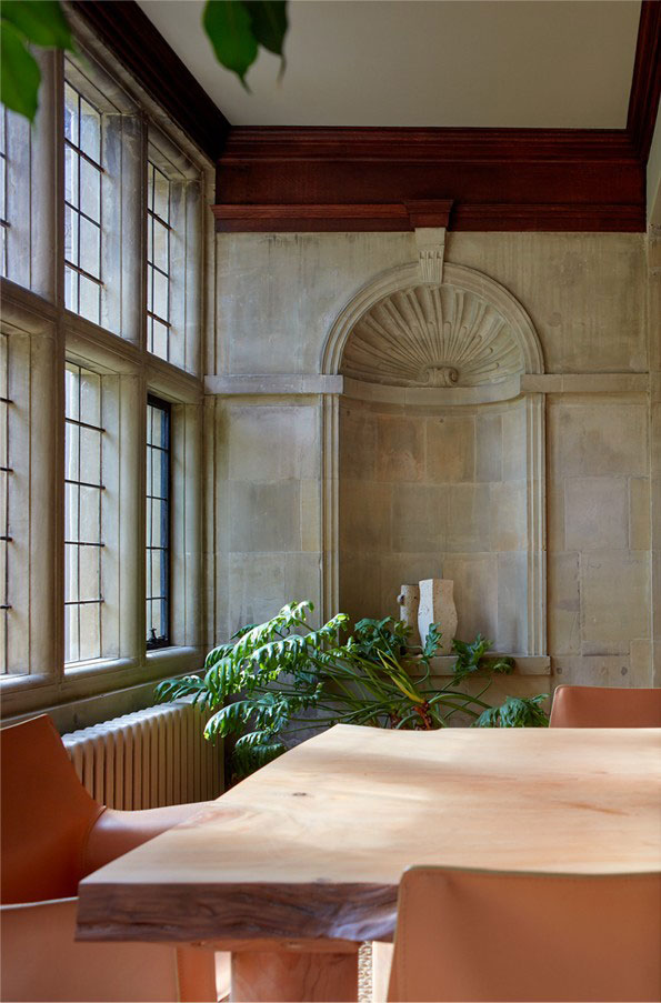 英国 17 世纪古宅的精致改造-11