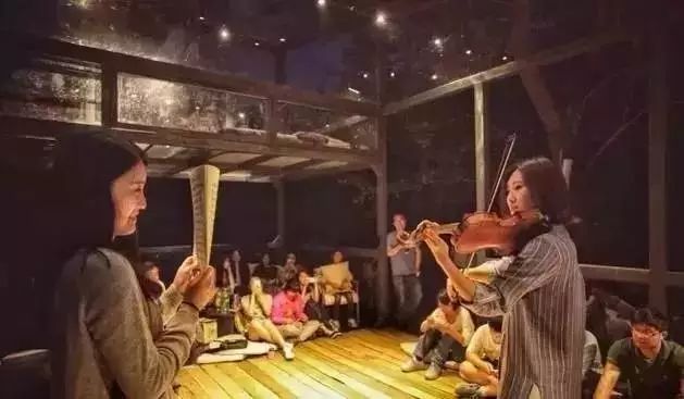 四个老男孩租下2500亩山谷，用集装箱搭出梦想中的家！-14