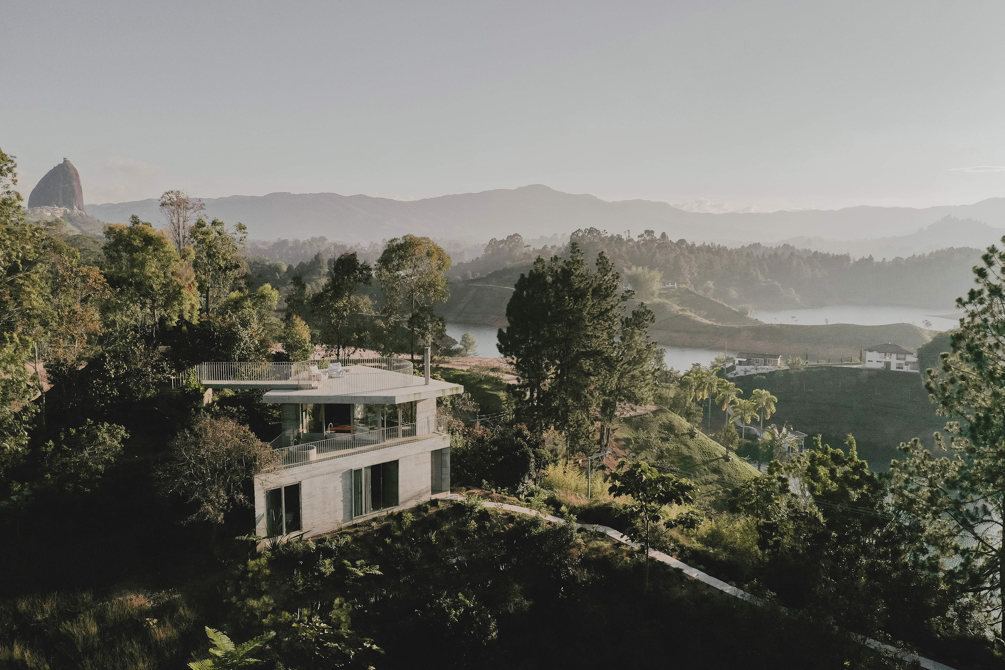 混凝土房屋丨哥伦比亚丨Atelier Garcia-23