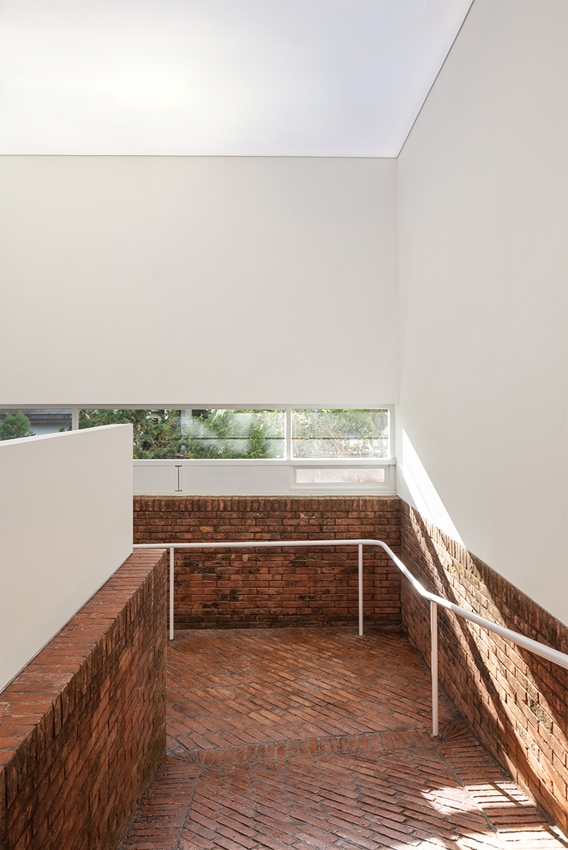 昆明郑晓莲美术馆 | 新旧交融的钢铁艺术花园-20