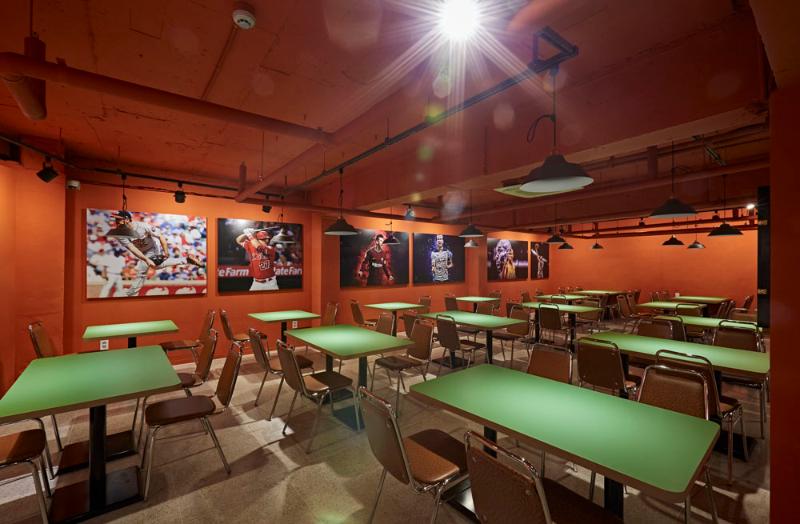 四十平米小空间 大胆用色玩转视觉游戏-8