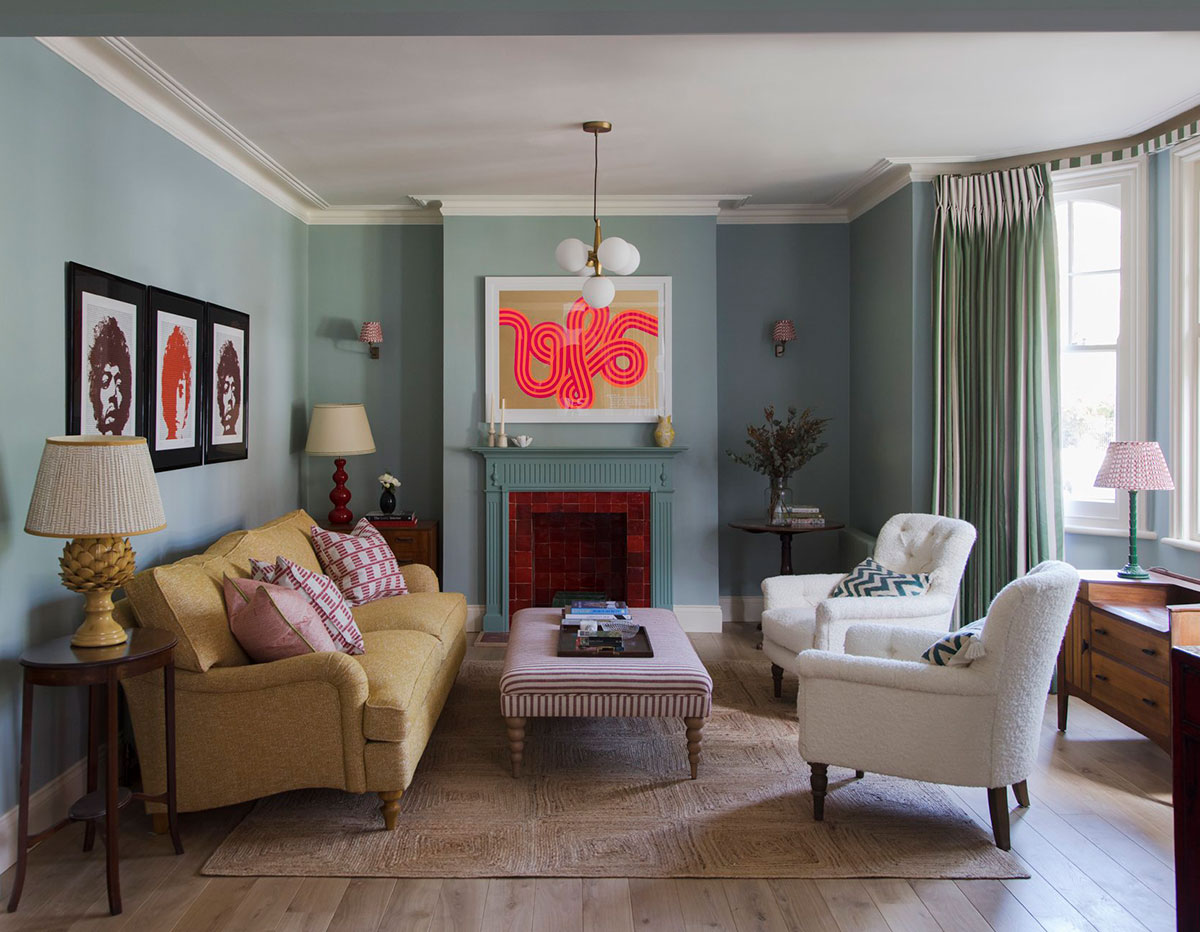 伦敦 19 世纪历史建筑公寓的彩色活力改造-1