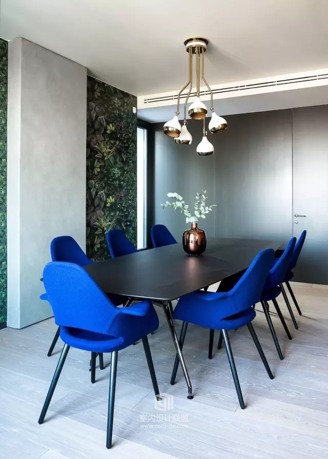 软装陈设如此精彩的基辅公寓-31