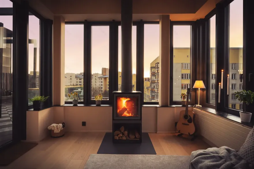 瑞典 37m2 屋顶小屋 | 工业风独立空间,4 米高天花板与 72m2 露台-9