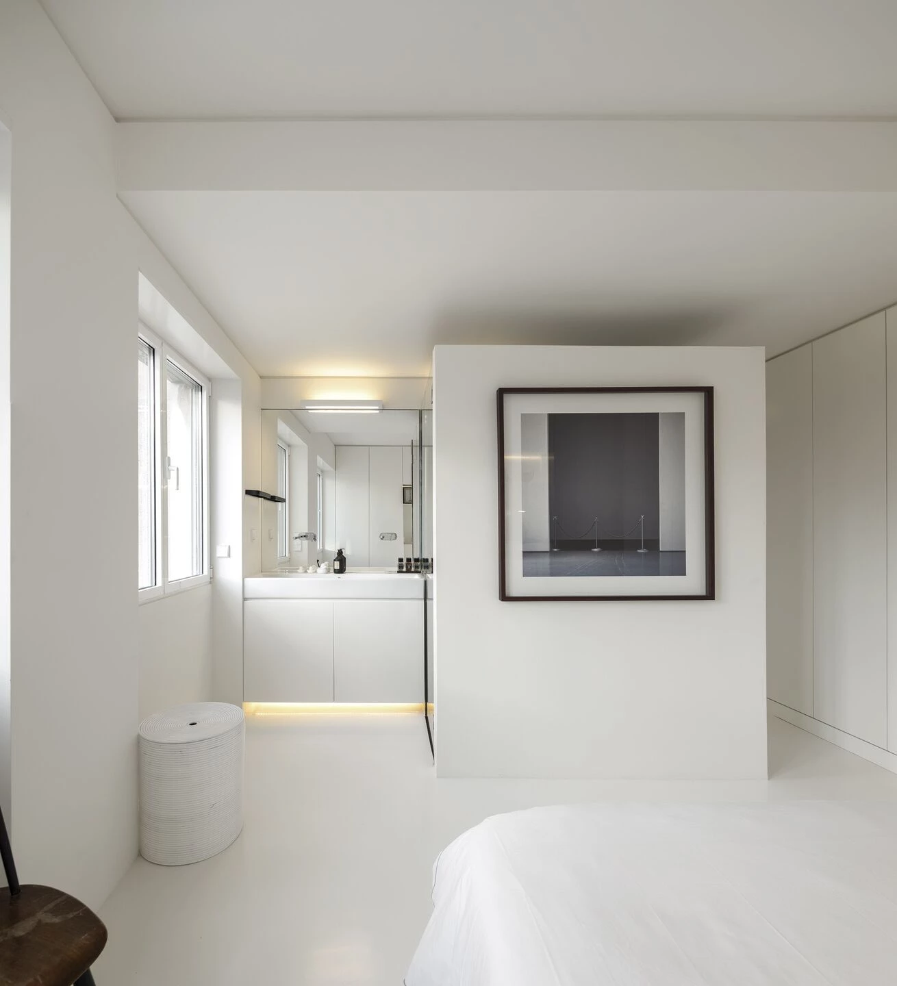 里斯本顶层公寓,白色简约风营造明亮空间-45