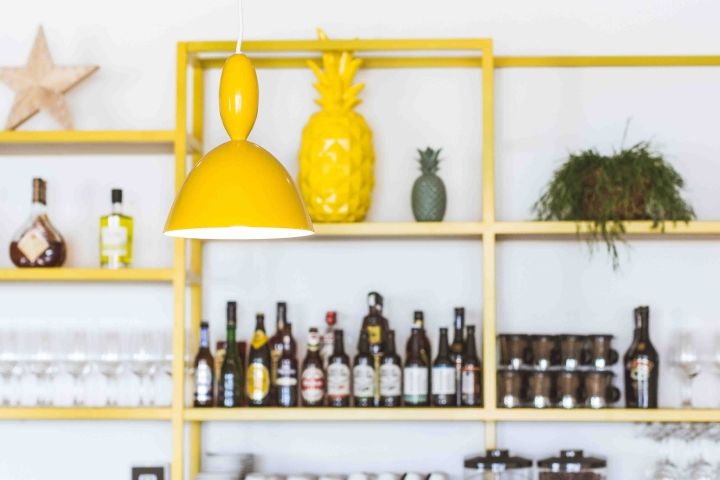 西班牙"绿色咖喱"餐厅,明亮温馨的素食空间-12