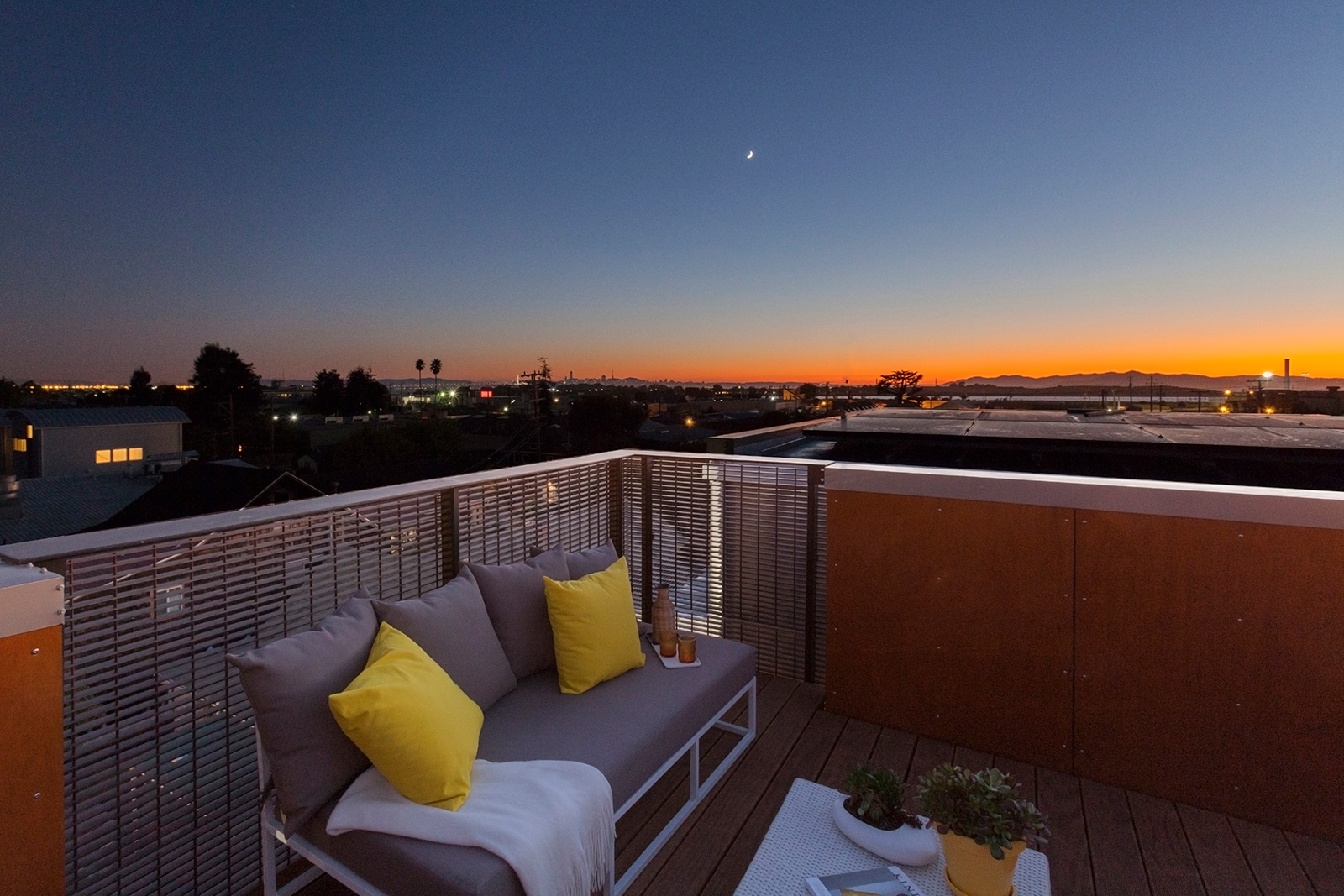 Townhouses Full of Warmth and Comfort Built in the City of Berkeley in California-28