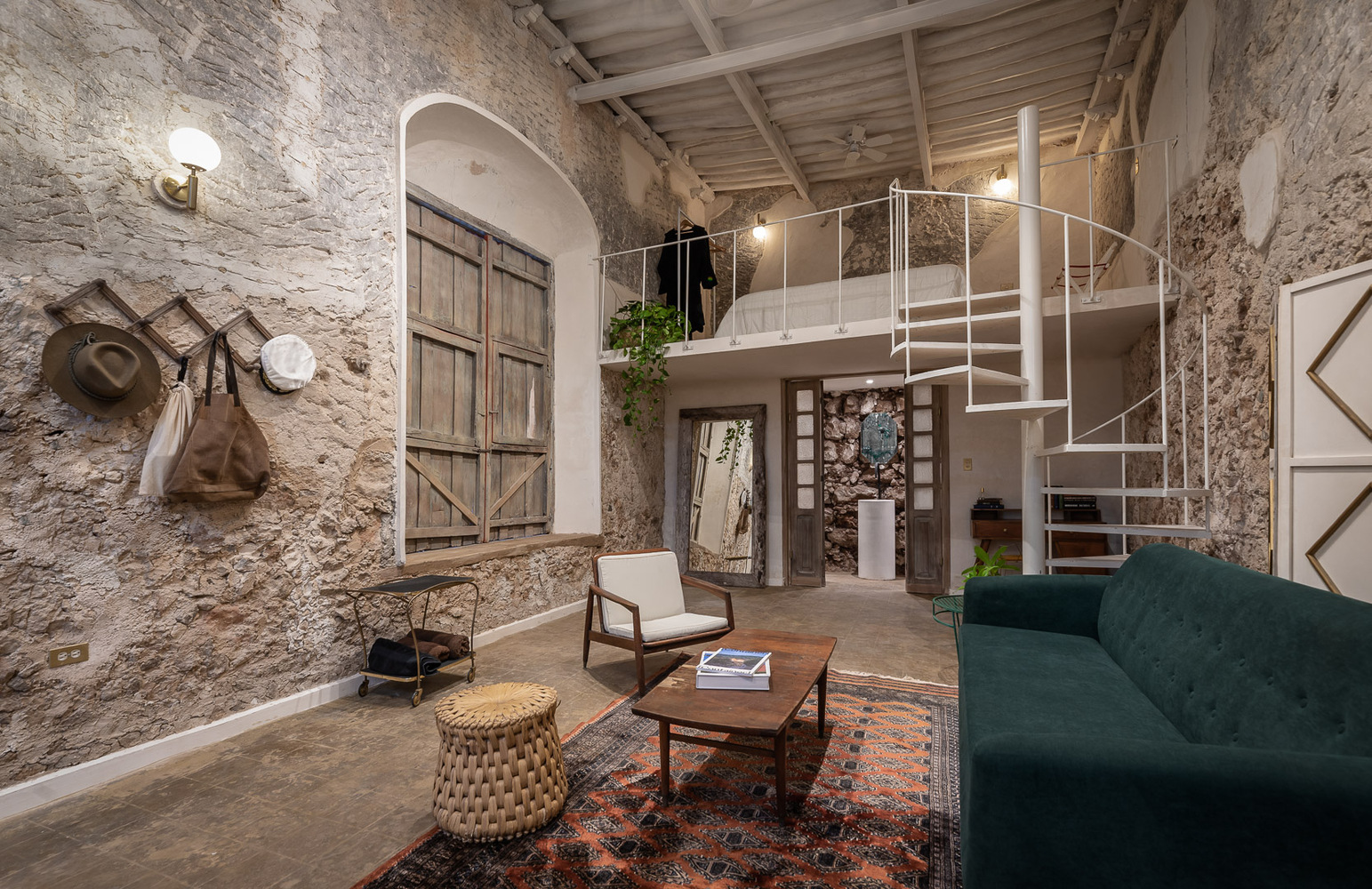 墨西哥废弃建筑变身现代浪漫居所丨Arista Cero,Gina Góngora-17