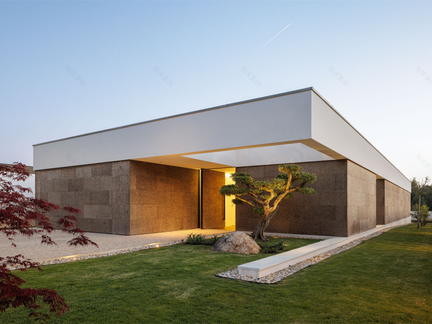 葡萄牙阿斯豪斯住宅丨马里尼奥·阿尔维斯·阿尔基托-3