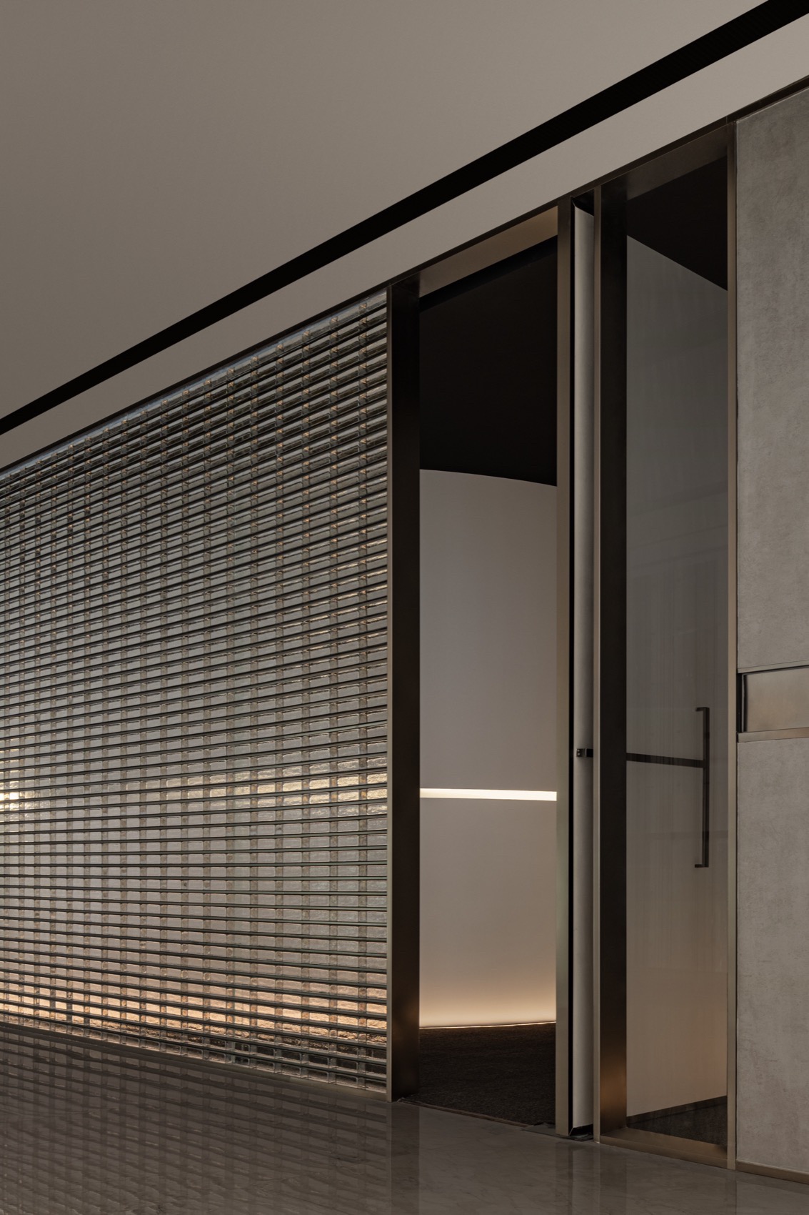 Undersky天空见灯光展厅丨中国中山丨加减智库设计事务所-8