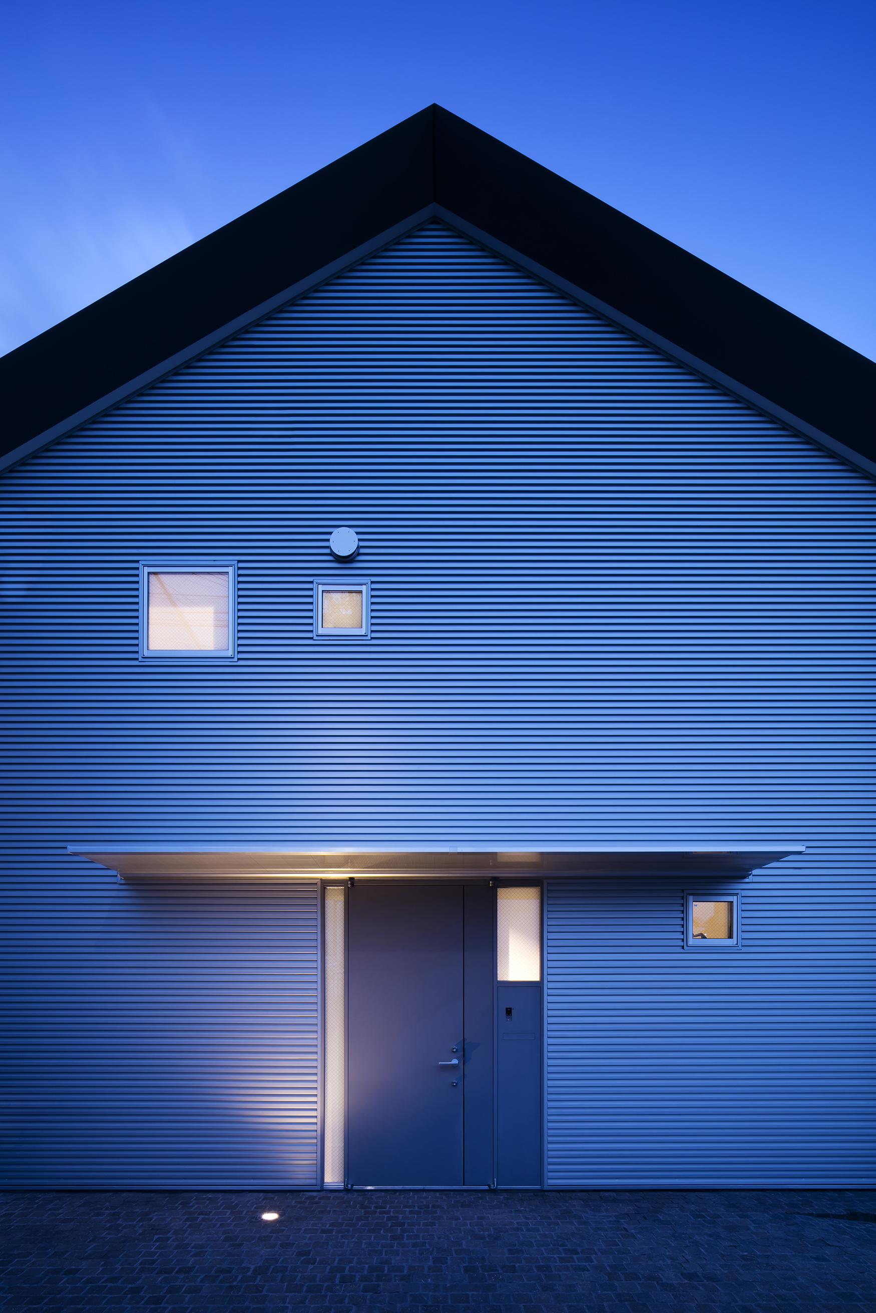 日本大阪平川简约住宅 | 室内外和谐共生的生活空间-2